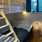 度假居 Bright Architectural Summer House In